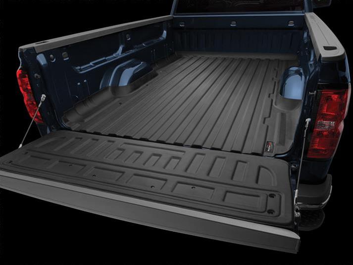 WeatherTech 21-22 Ford F-150 6.5ft Bed w/OB 400w Outlet TechLiner - Black